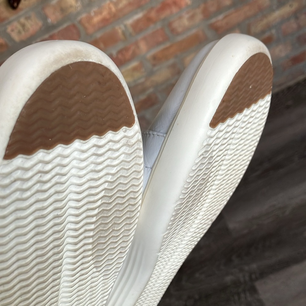 Cole Haan - Picture 11 of 17